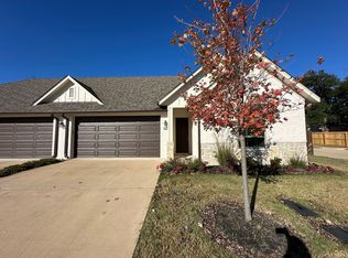 The Oaks at Cambridge South, Tyler, TX 75703