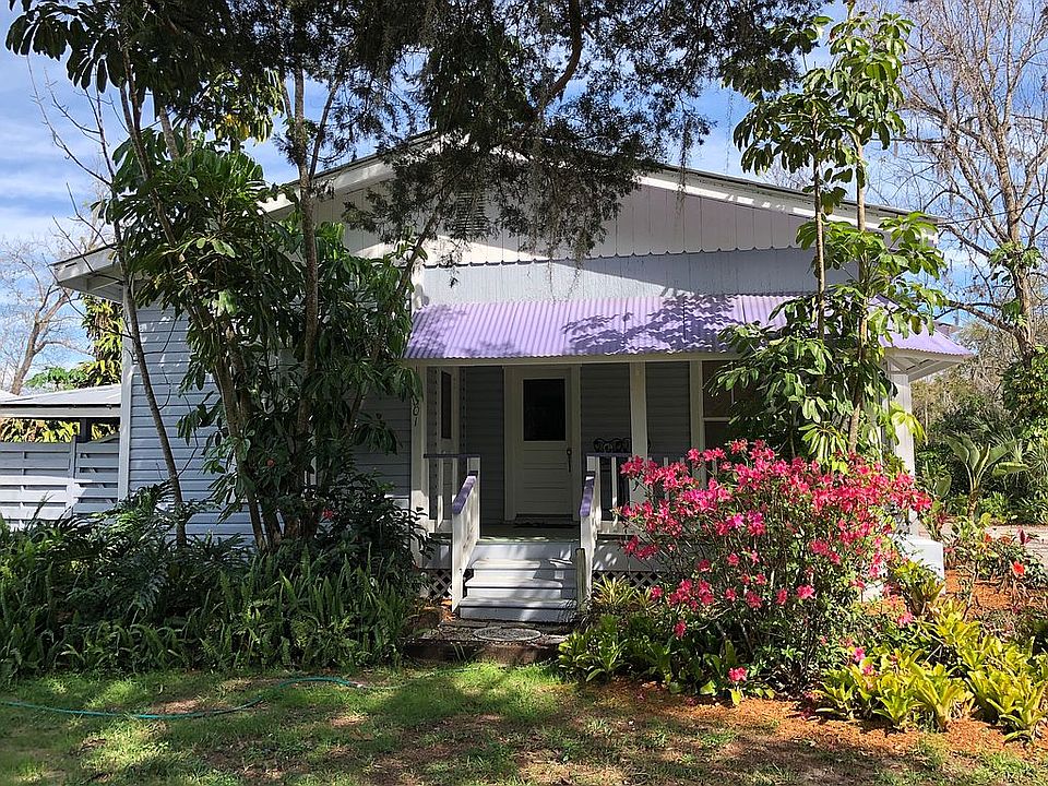 1920s Vintage Home 