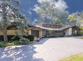 295 Park Dr, Palatine, IL 60067