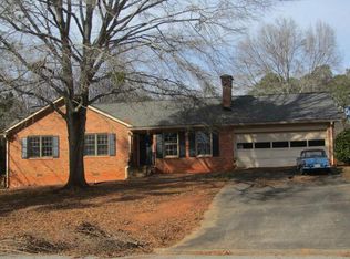 192 Wendy Ln, Athens, GA 30605
