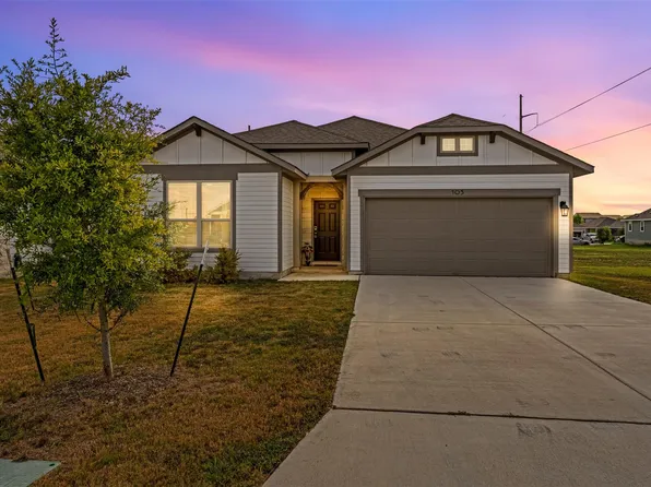 105 Kellys Heroes Way, Jarrell, TX 76537