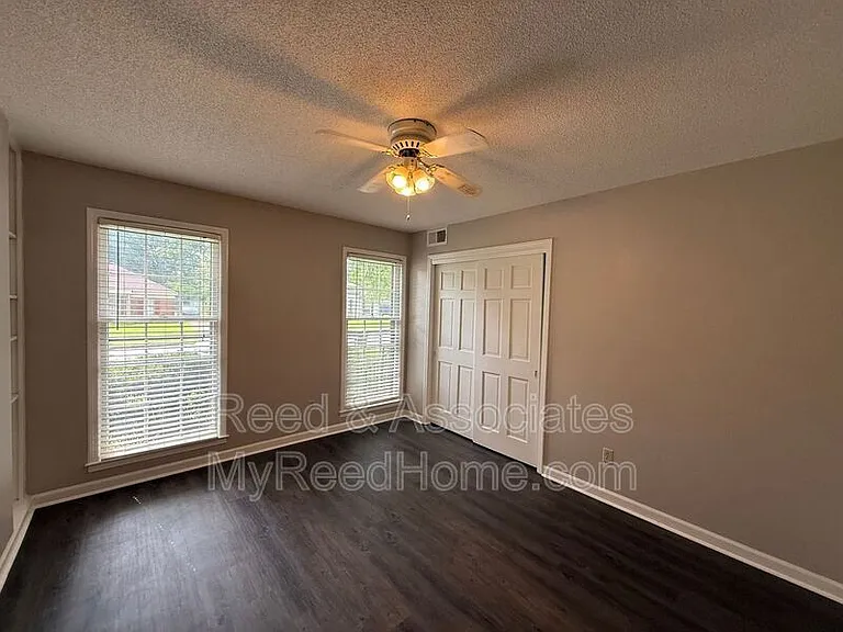2292 Eastover Dr — Photo 10