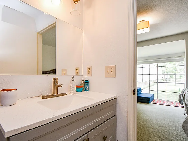 12633 Memorial Dr #114 — Photo 22
