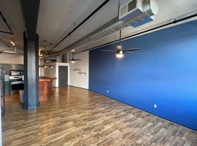200 Main St