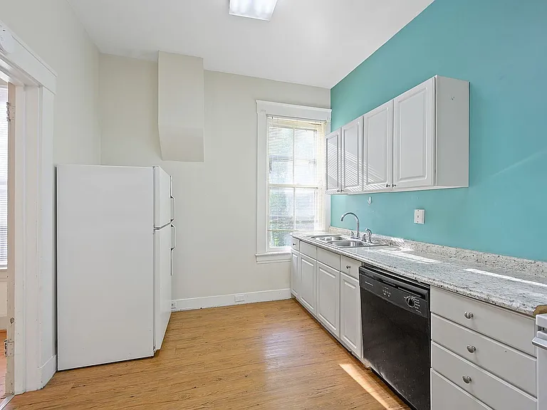 30 E Hollister St #2 — Photo 3