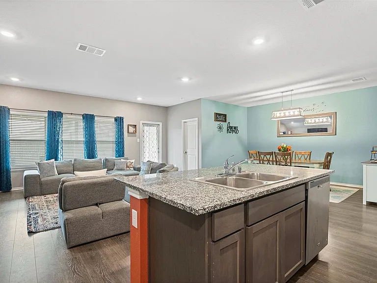 904 Saddle Horn Way — Photo 11