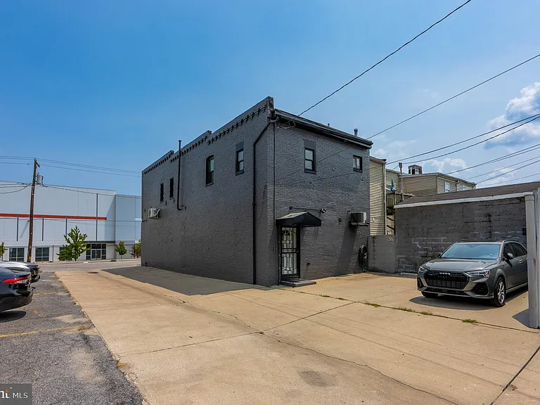4616 Curtis Ave #B — Photo 14