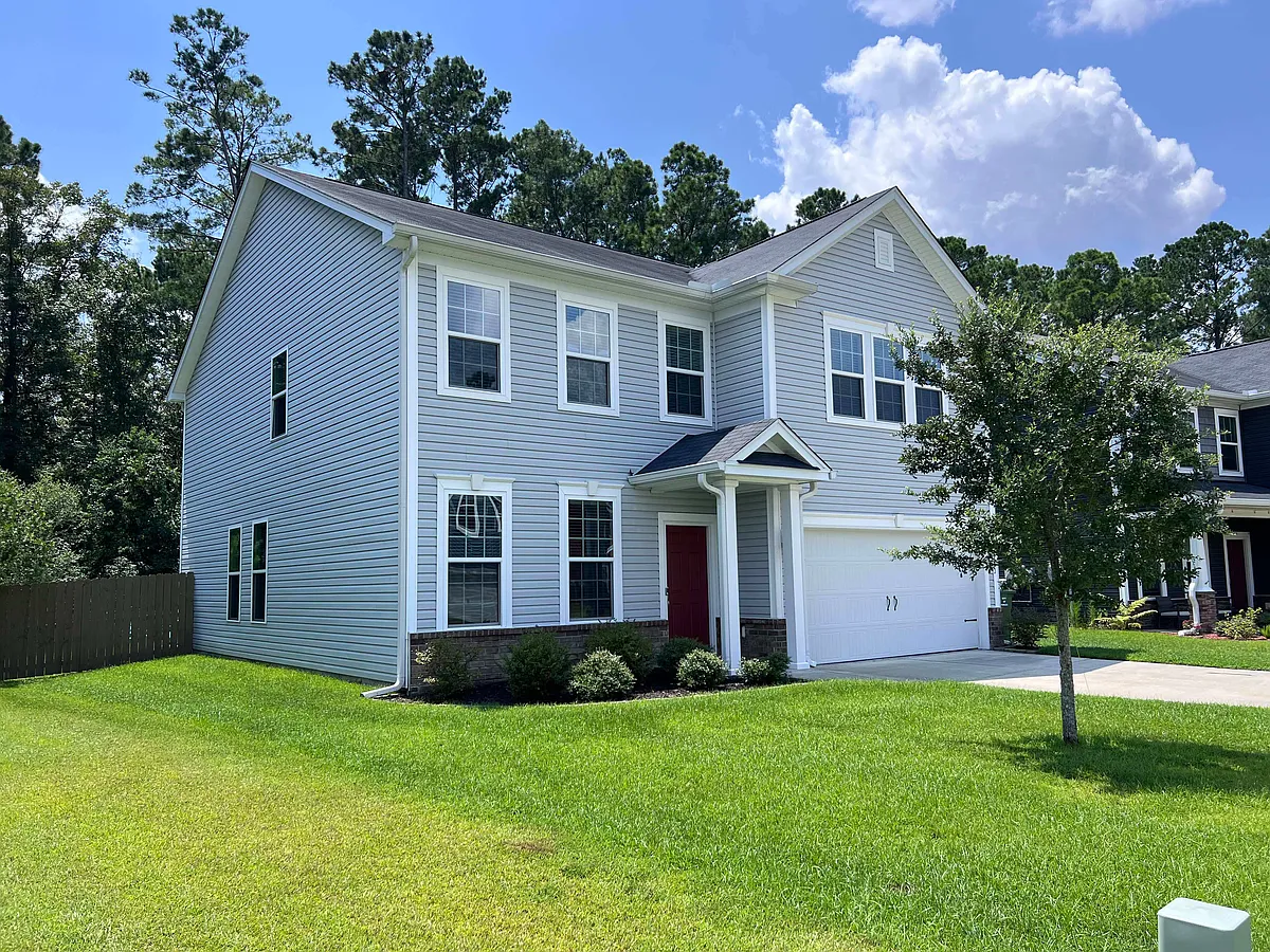 Building Photo - 390 Southwilde Way