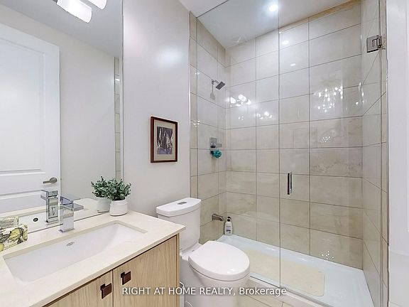 5th image of 9075 Jane St #106
