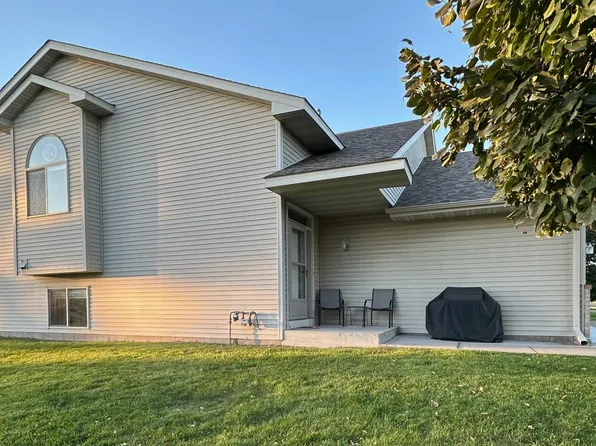 227 11th Ave S, Princeton, MN 55371