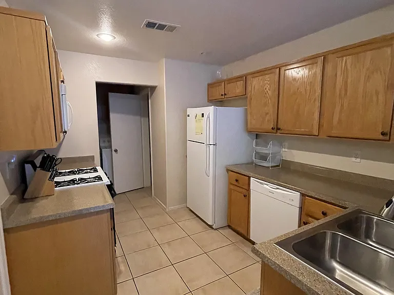 2760 Stargate St #1 — Photo 10