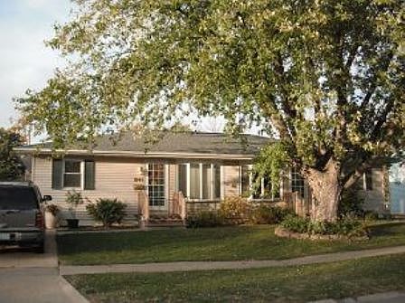 1042 RAINBOW BOULEVARD & 1044