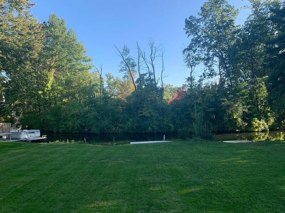 7021 Williams Lake Rd
