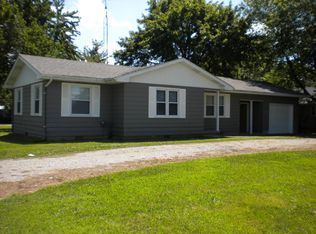607 E Main St, Galatia, IL 62935