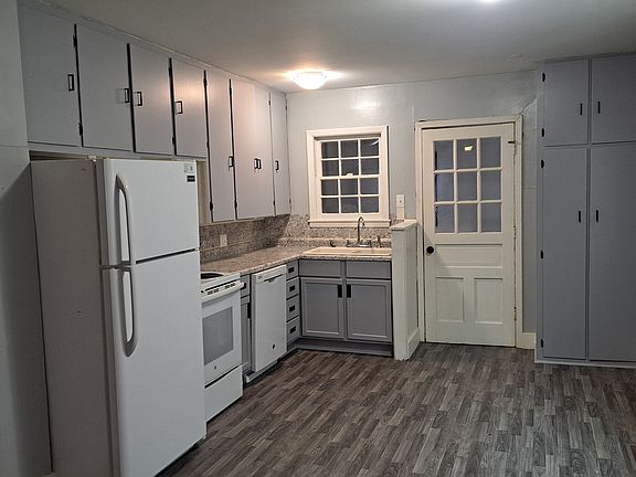 5th image of 527 W Boston Heights St