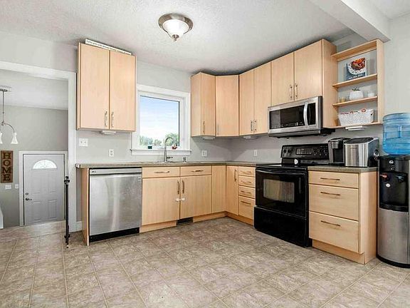 3rd image of 155061 Township Road 190