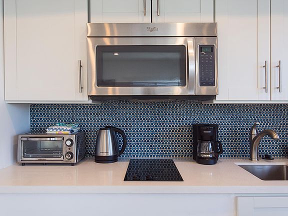 3rd image of 910 Pacific Ave APT 3