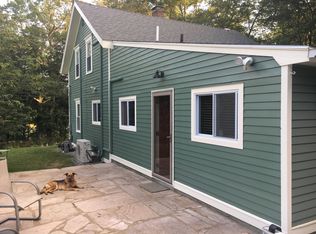 42 Hope Ave, Scituate, RI 02831