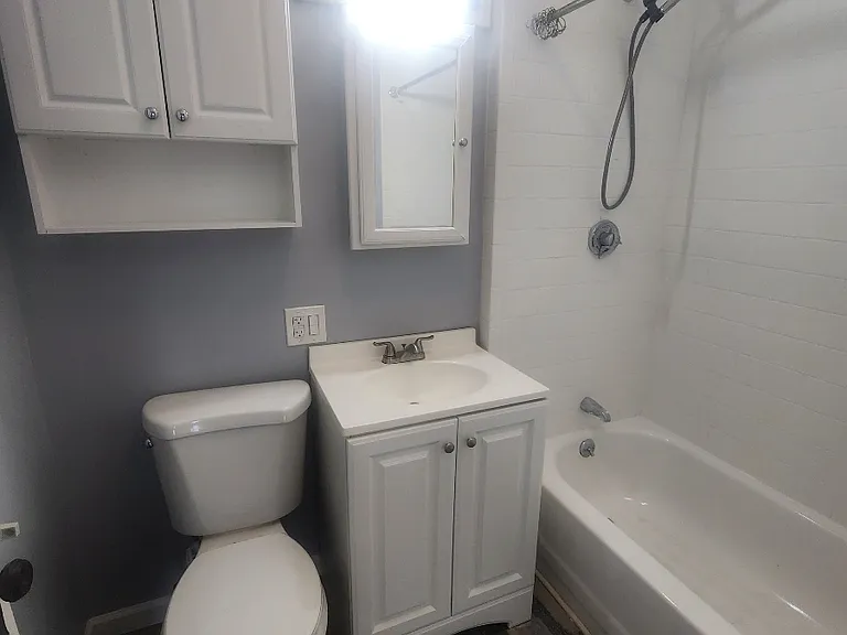 505 Grove St #3F — Photo 2