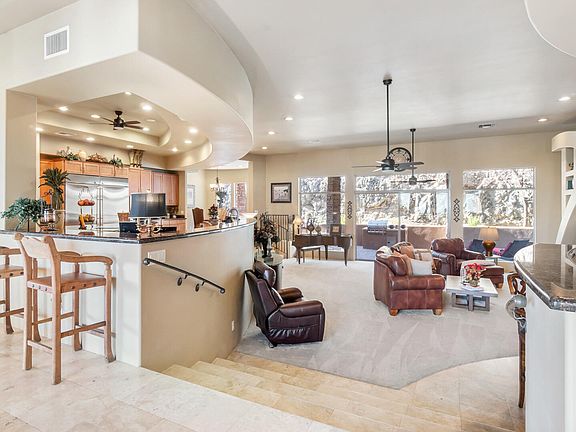 4th image of 2102 E CLUBHOUSE Drive