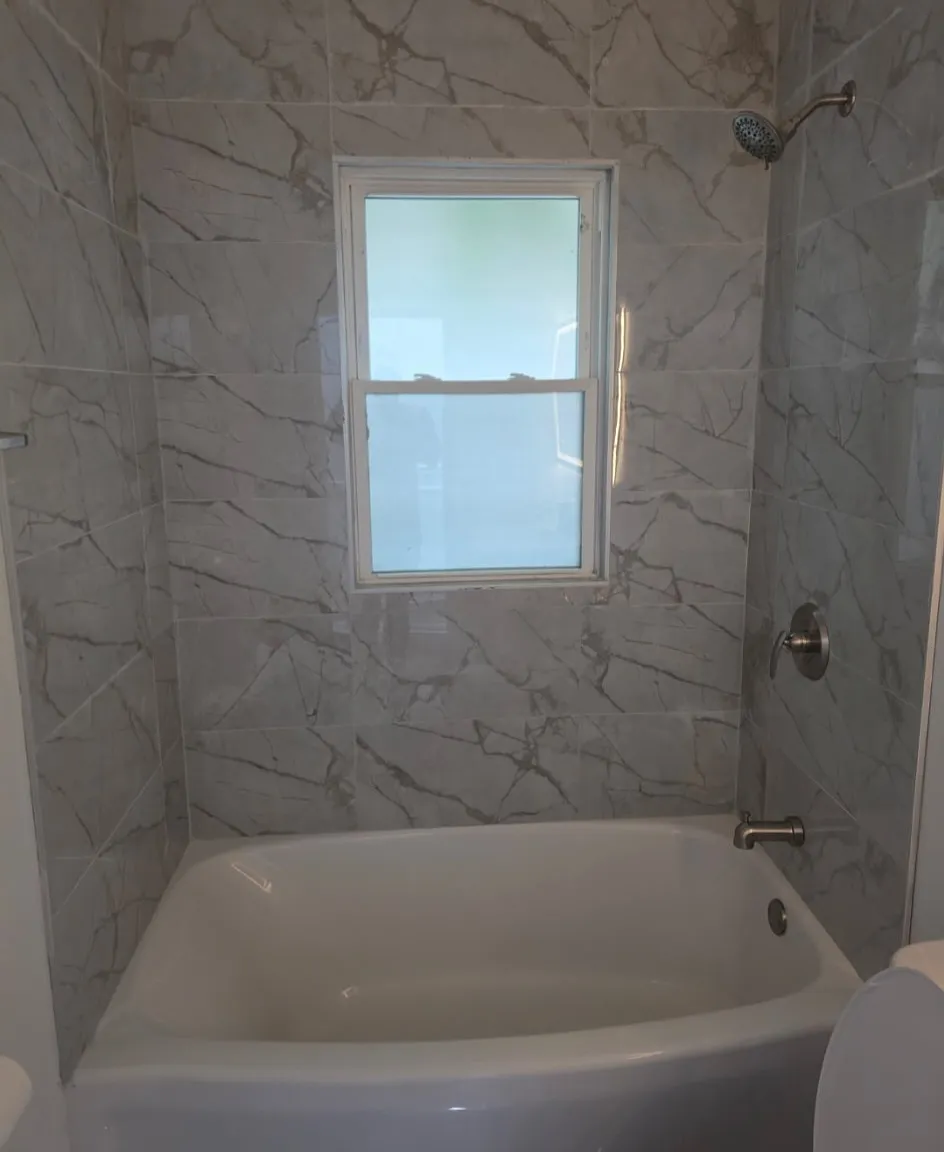 3 bed, 2000 sqft, $2,350 — Photo 3