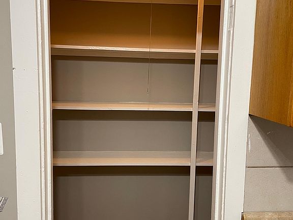 4th image of 1824 W 82nd St #2