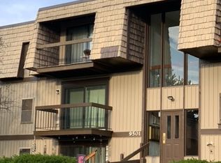 9501 Sunrise Blvd UNIT J33, North Royalton, OH 44133
