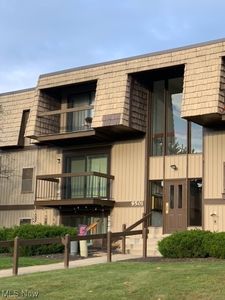 9501 Sunrise Blvd UNIT J33, North Royalton, OH, 44133