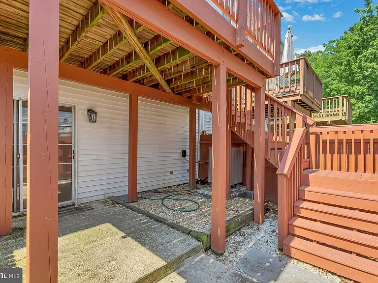 9456 Sea Breeze Ct — Photo 5