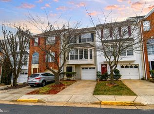 9415 Lanae Ln, Manassas Park, VA