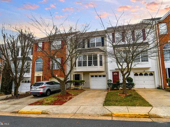 9415 Lanae Ln, Manassas Park, VA 20111