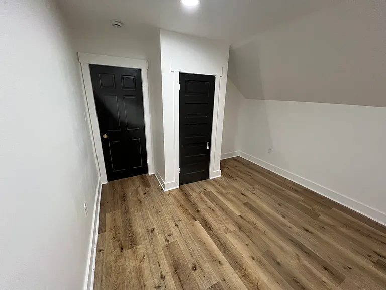 1407 Center St #B — Photo 11