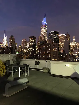 Rented by Compass | media 21