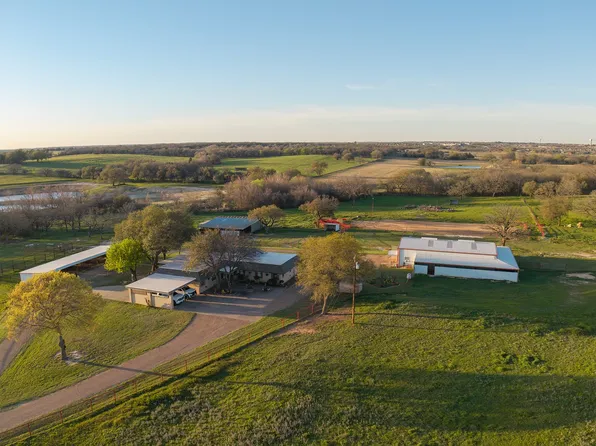 304 Scarlett Rd, Weatherford, TX 76087