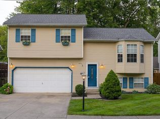 6281 Ridgeview Blvd, North Ridgeville, OH 44039