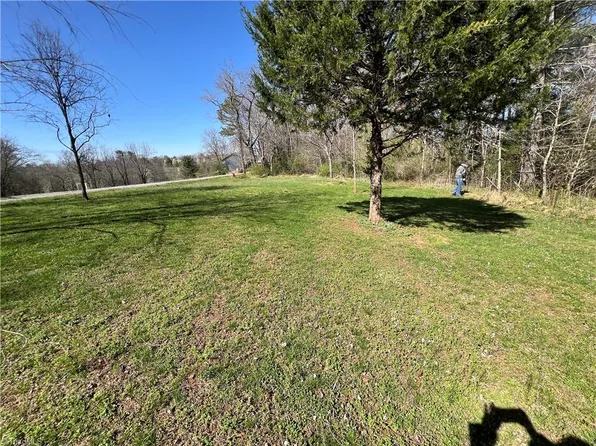 295 Shepherds Farm Rd, North Wilkesboro, NC 28659
