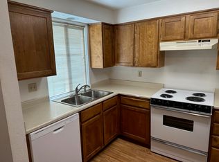 1103 SE Excalibur Dr, Grants Pass, OR 97526