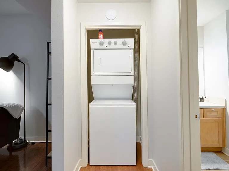 In Unit Washer/Dryer