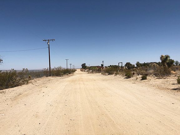 5th image of 19625 Pearblossom Hwy