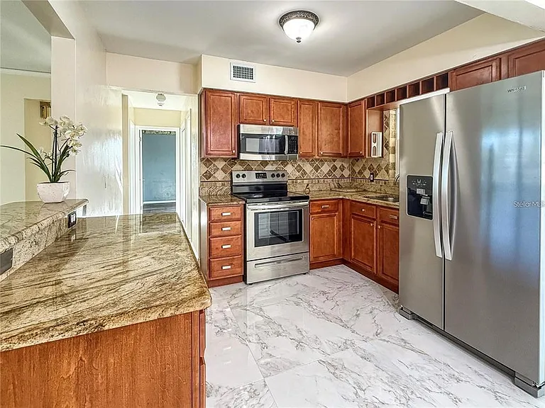 8802 109th Ln — Photo 4