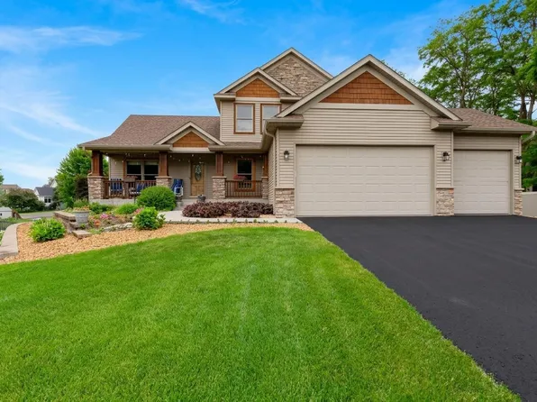 600 Topaz Ln, Hudson, WI 54016