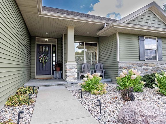2nd image of 2016 Savanna Dr
