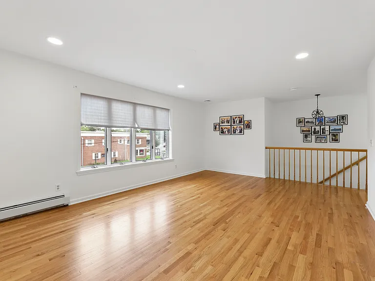 15 W Bradford Ave — Photo 14