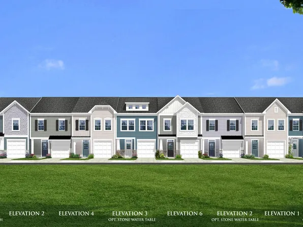 71 Clifton Mnr, Falling Waters, WV 25419