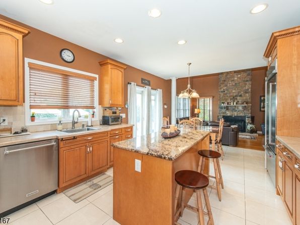 190 Sand Rd, Fairfield Twp., NJ 07004