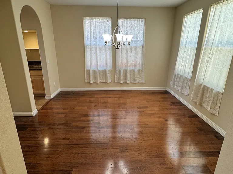 851 Antilla Way — Photo 6