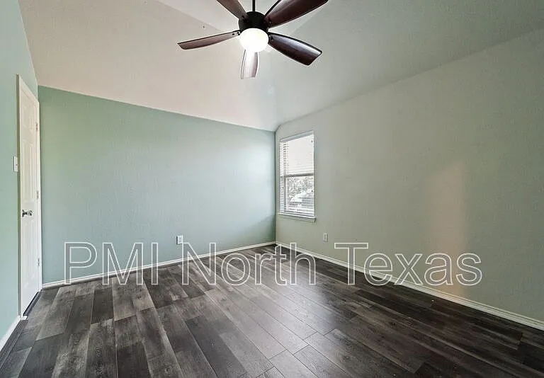 10516 Bolivar Dr — Photo 19