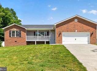 108 Augusta Ave, Grottoes, VA 24441