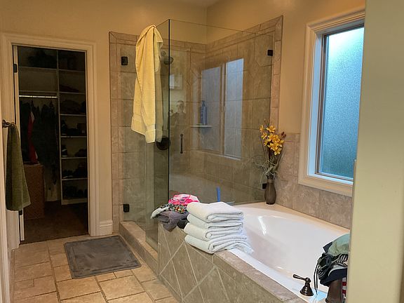 4th image of 9136 S Jordan Oaks Dr