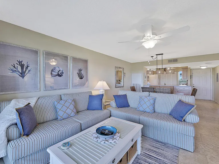 300 Stevens Landing Dr #C-301 — Photo 2
